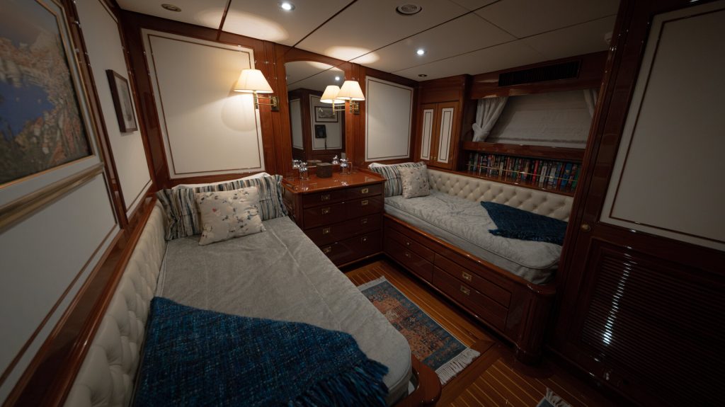 Galileo superyacht guest cabin with twin beds 3
