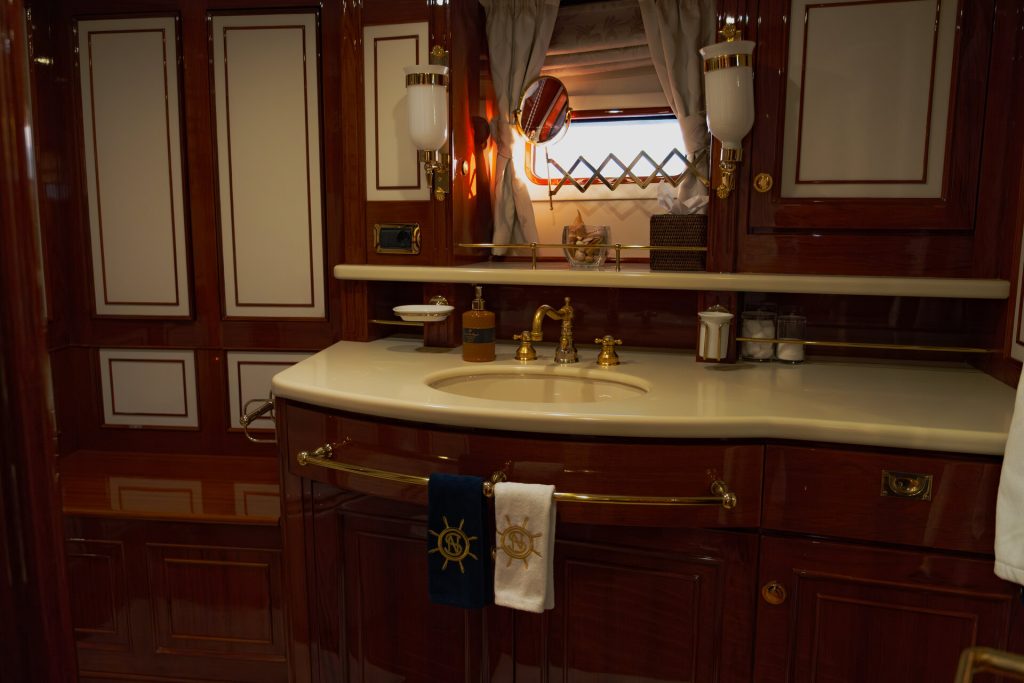 Galileo superyacht master cabin 1